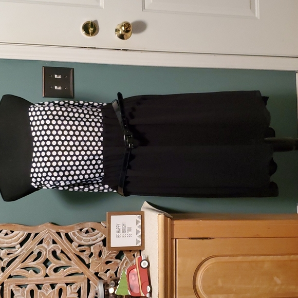torrid Dresses & Skirts - Torrid Polka Dot Black Belted Strapless Dress - 4X